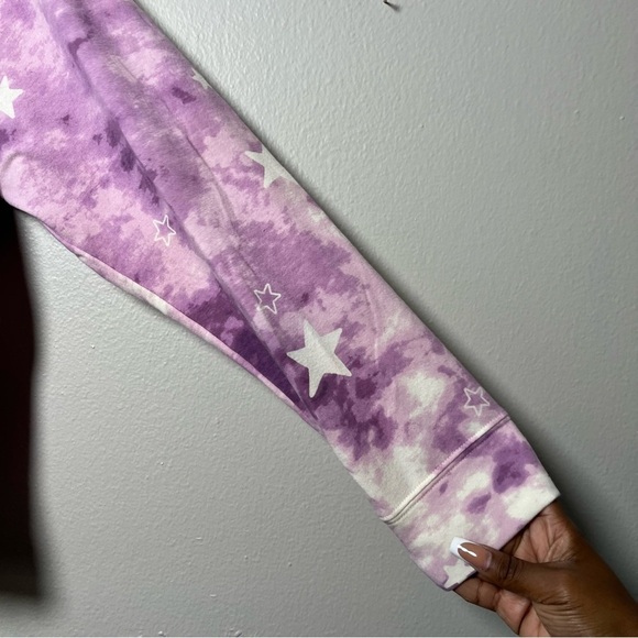 Wildfox Women Sweater Large Purple Tie Dye Stars Crewneck Boxy Lightweight - Picture 2 of 10